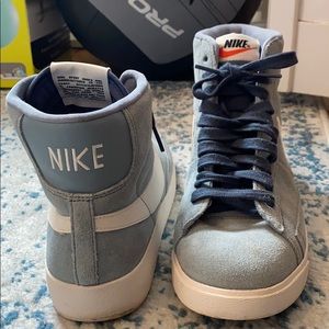 Nike hightop size 8